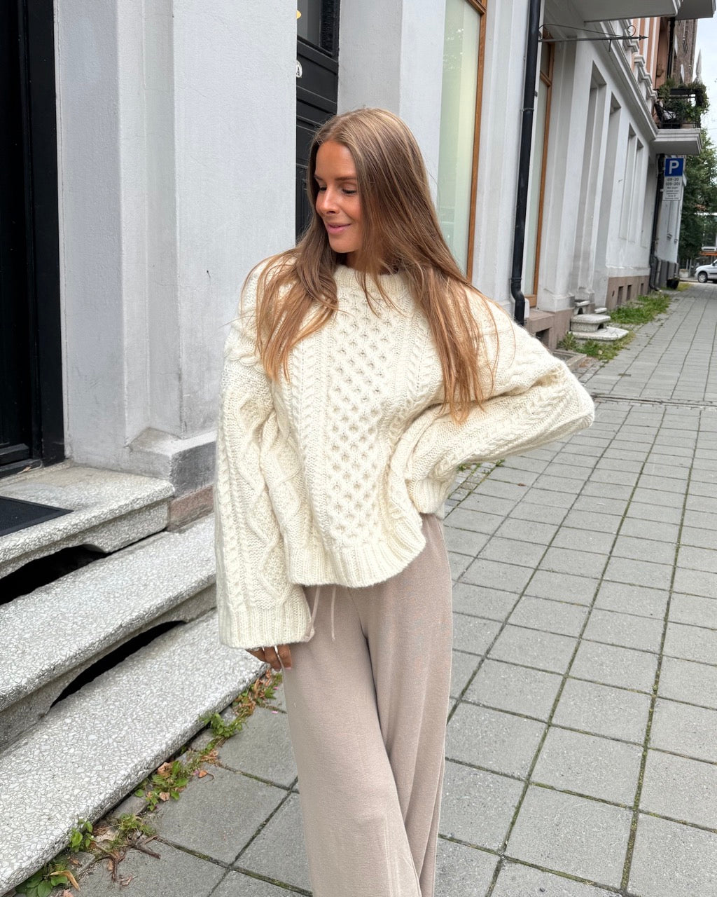 Frøya Sweater